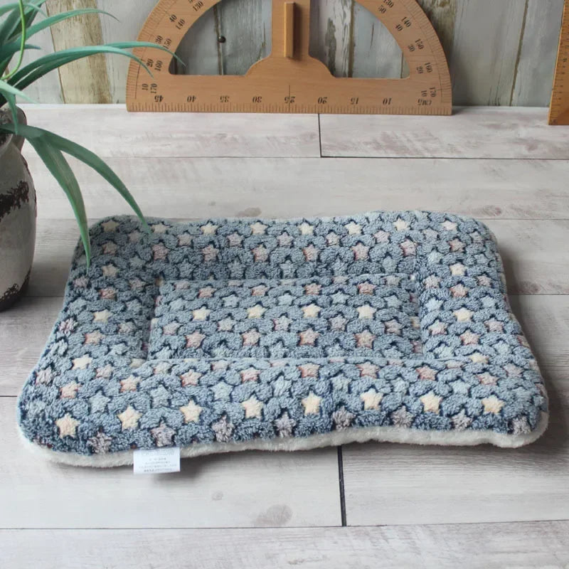 Comfortable Flannel Pet Mat